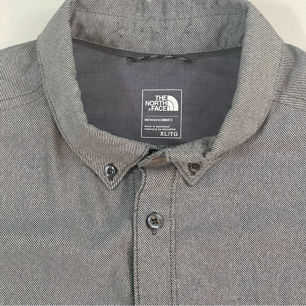 The North Face Men’s‎ XL Thermocore Gray Flannel Button Up Casual